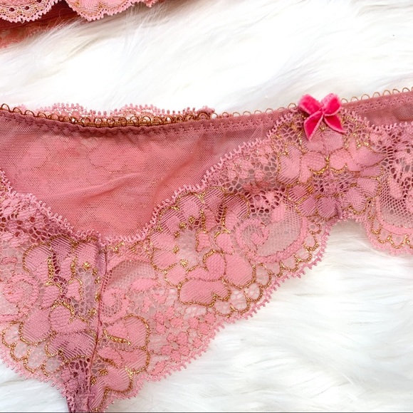 Victoria’s Secret Dream Angels Bra Garter Set, 32C - Picture 3 of 7